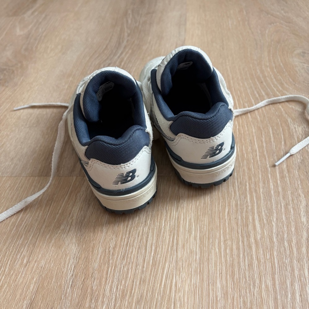 New Balance 550 Youth Sneakers in White and Blue - Picture 3 of 5
